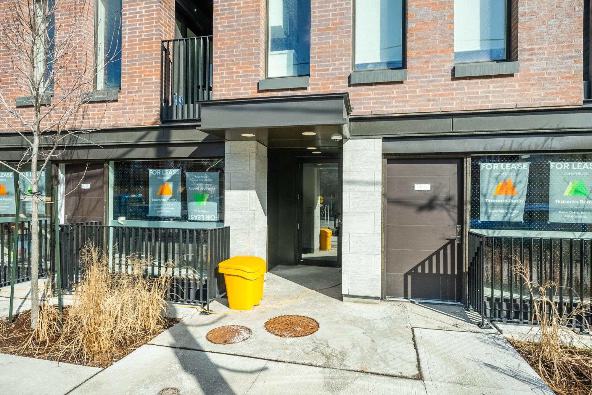 Spacious 2Br Apartment - Regent Park Near Downtown トロント エクステリア 写真