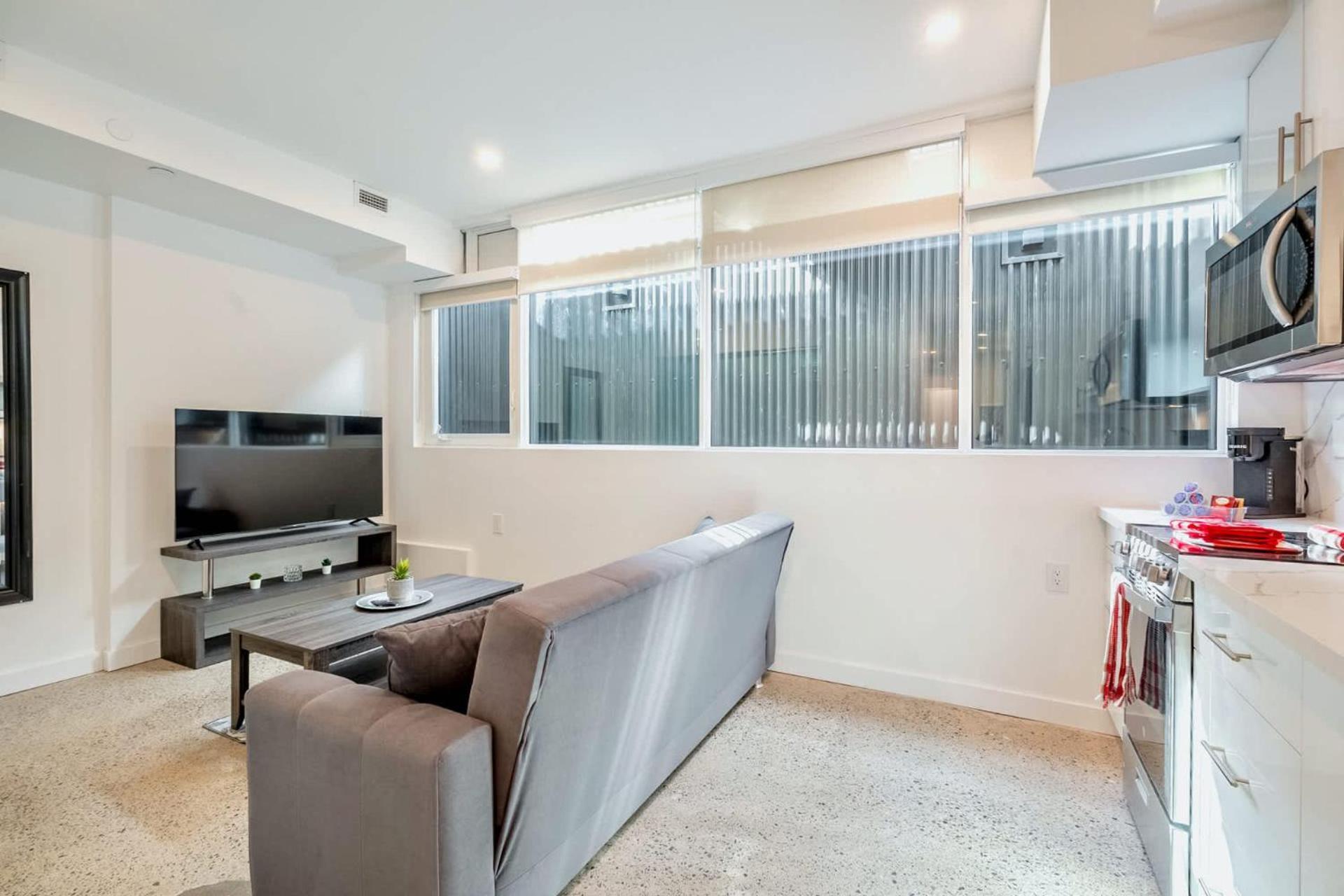 Spacious 2Br Apartment - Regent Park Near Downtown トロント エクステリア 写真