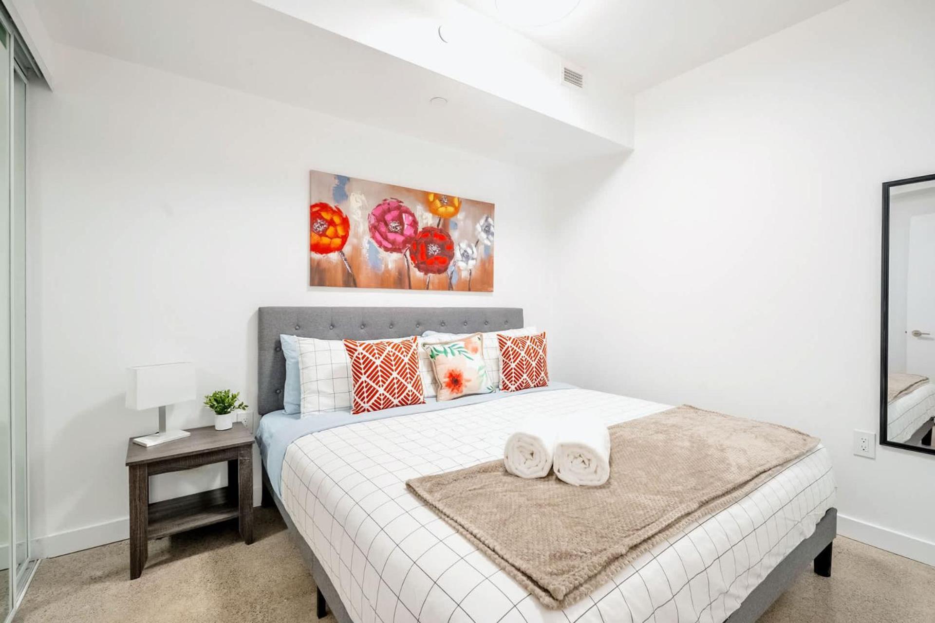 Spacious 2Br Apartment - Regent Park Near Downtown トロント エクステリア 写真