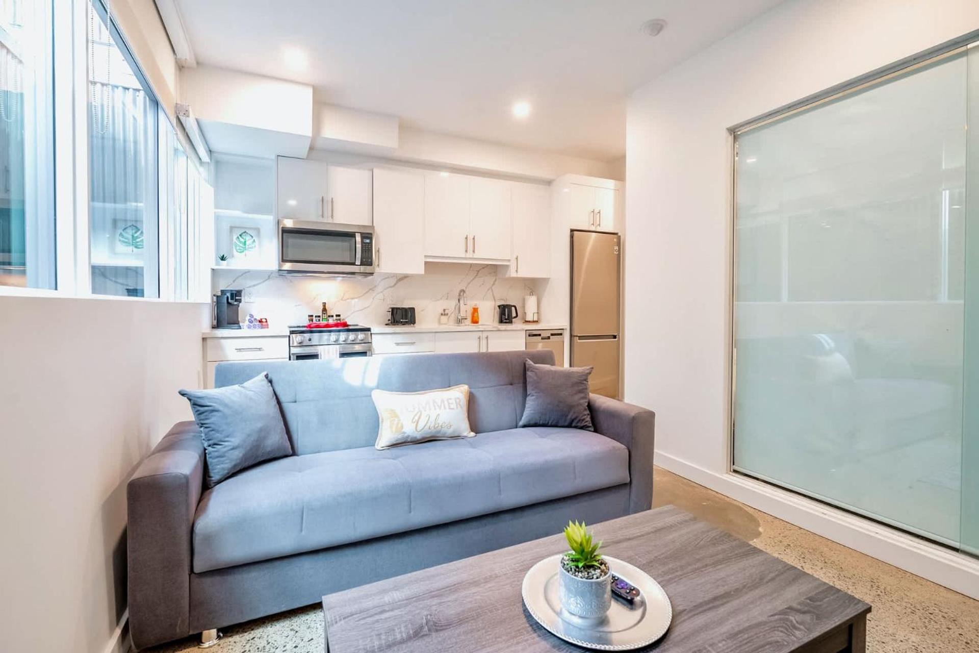 Spacious 2Br Apartment - Regent Park Near Downtown トロント エクステリア 写真