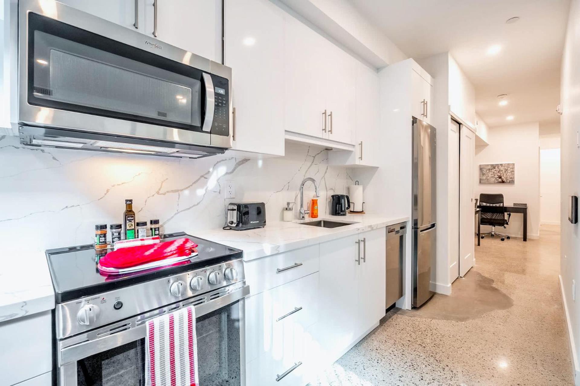 Spacious 2Br Apartment - Regent Park Near Downtown トロント エクステリア 写真